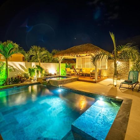 La Villa Rosaya - Piscine & Jacuzzi แซ็ง-ปีแยร์ ภายนอก รูปภาพ