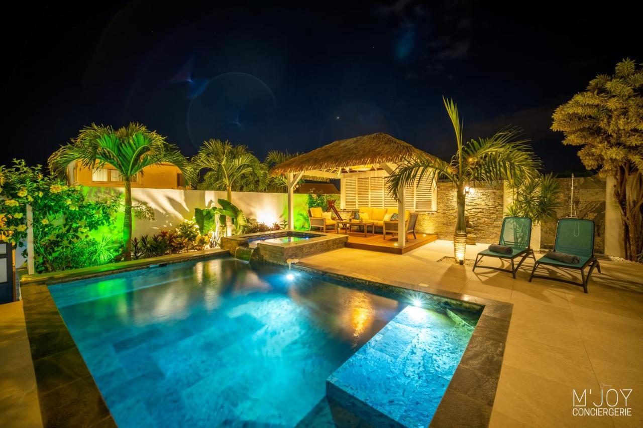 La Villa Rosaya - Piscine & Jacuzzi แซ็ง-ปีแยร์ ภายนอก รูปภาพ